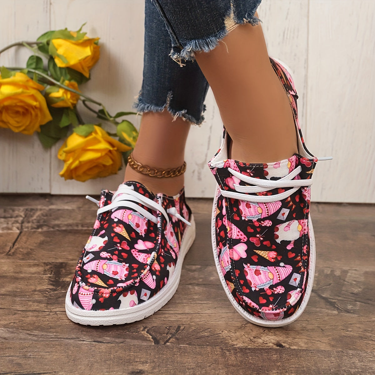Women's Skate Shoes with Ice Cream & Heart Cartoon Patterns