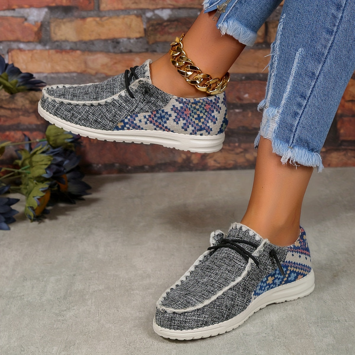 Women's Geometric Pattern Sneakers Casual Lace Up Outdoor Shoes