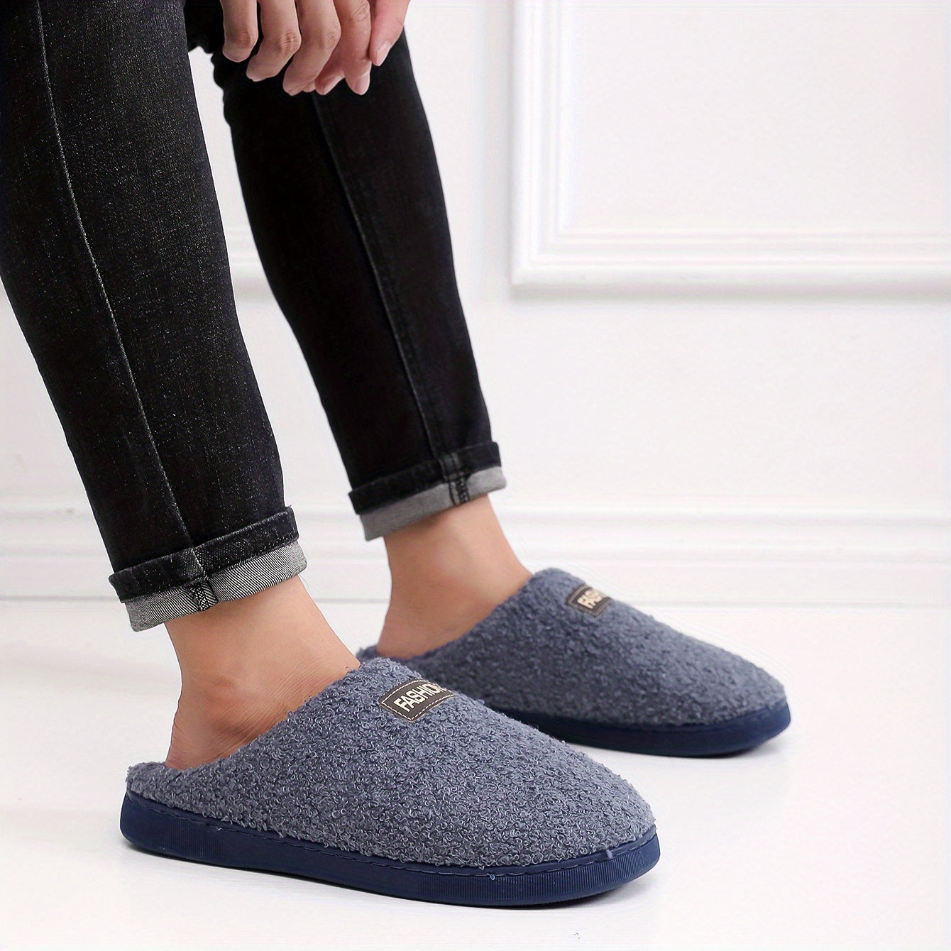Men's Plush Cozy House Slippers Anti-skid Slip-on Indoor Winter Shoes
