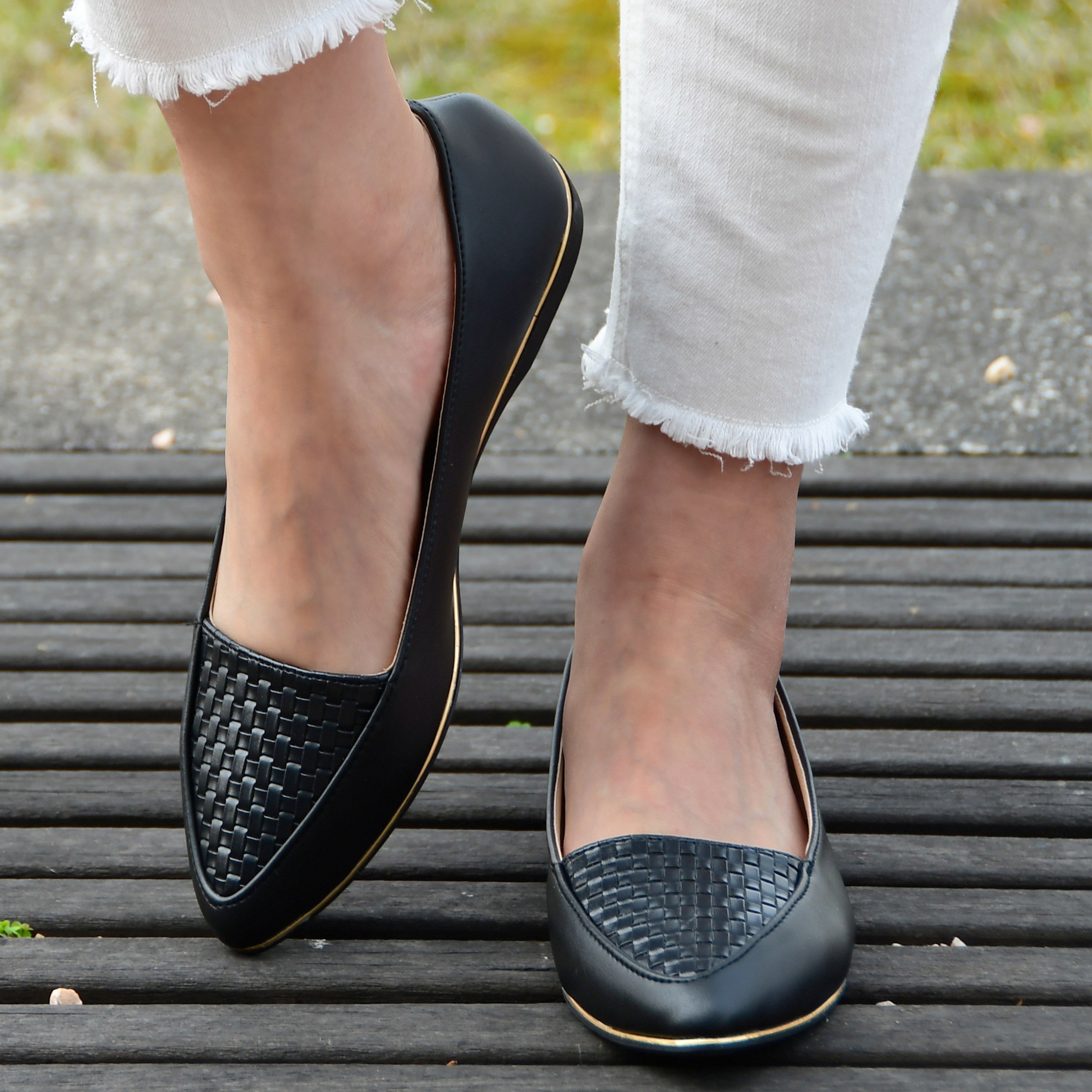 Women's Pointed Toe Flat Shoes Braided Detail Slip On Soft Sole Ballet Flats