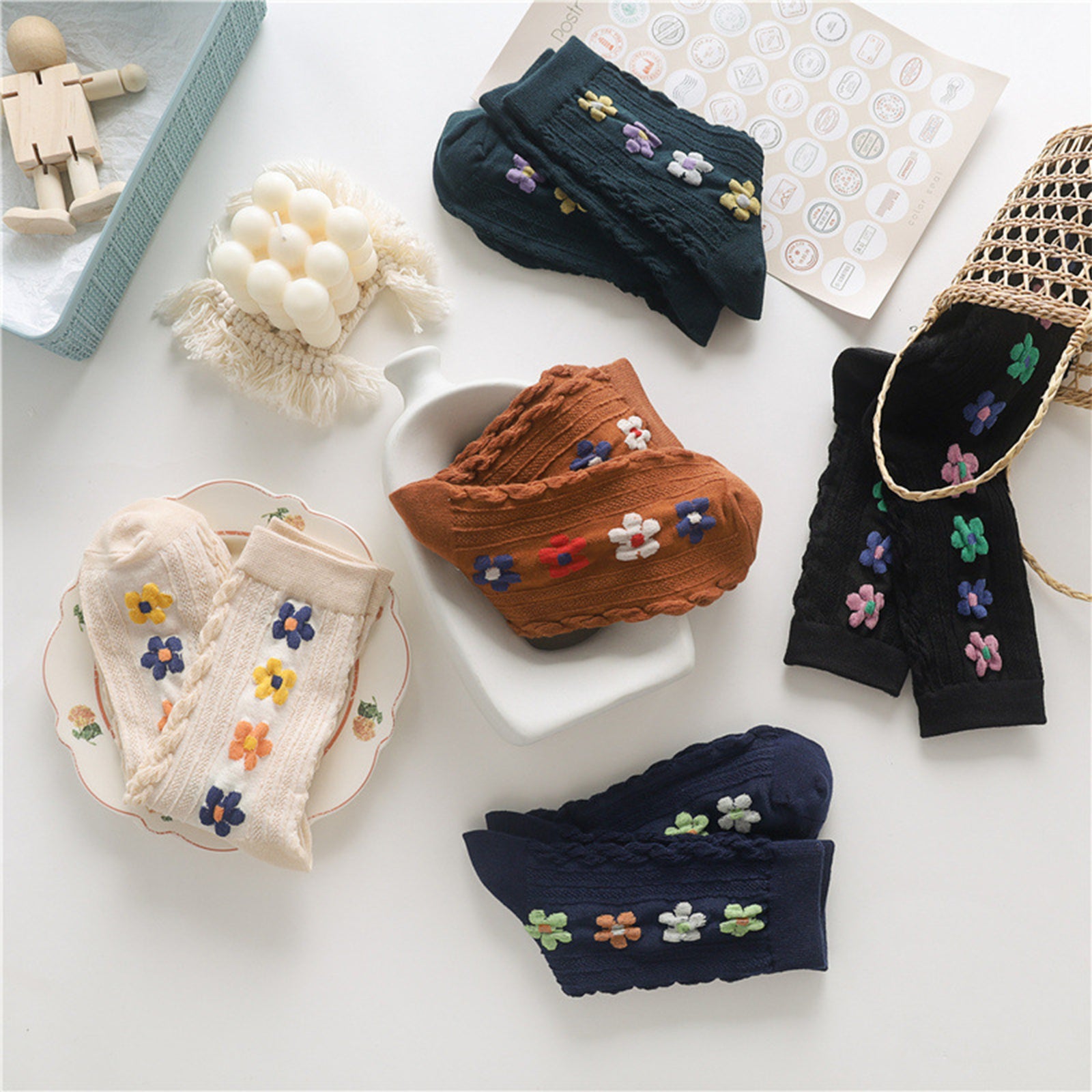 Women's Vertical Floral Socks - 5 Pairs