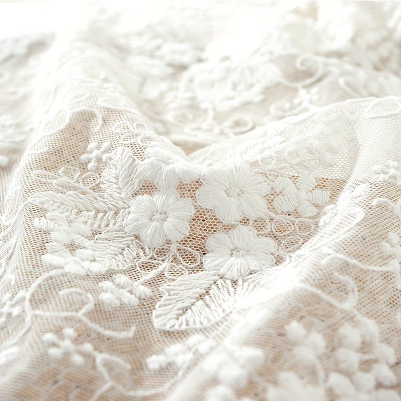 Floral Shaped Table Runner Embroidered Cotton Lace Table Flag