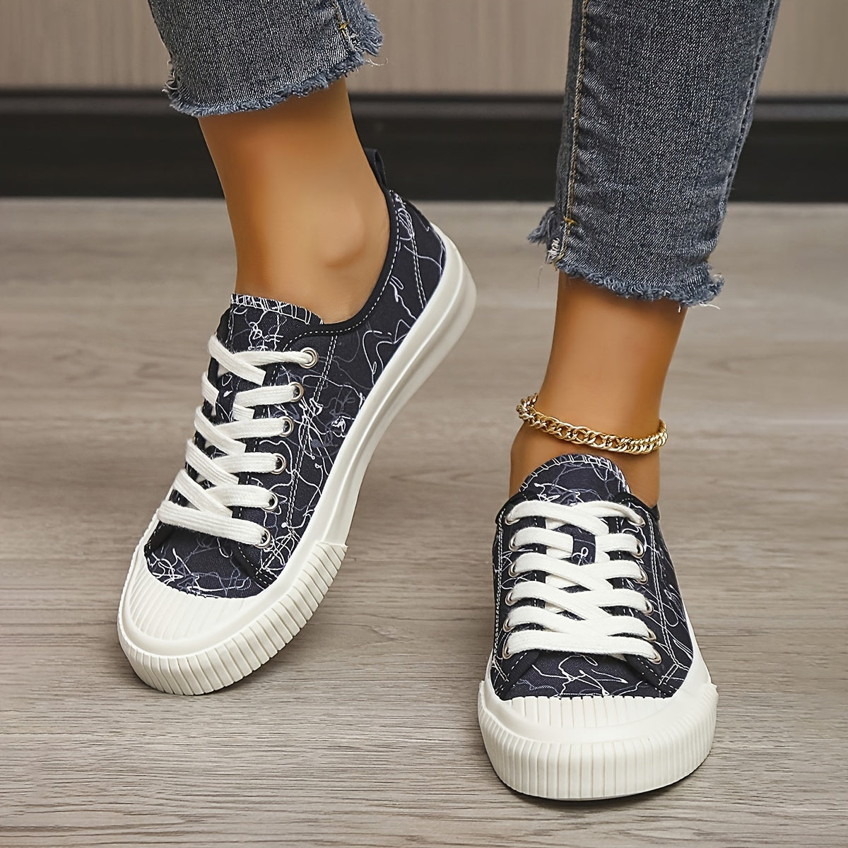 Women's Graffiti Printed Sneakers Low Round Toe Non Slip Biscuit Bottom Shoes