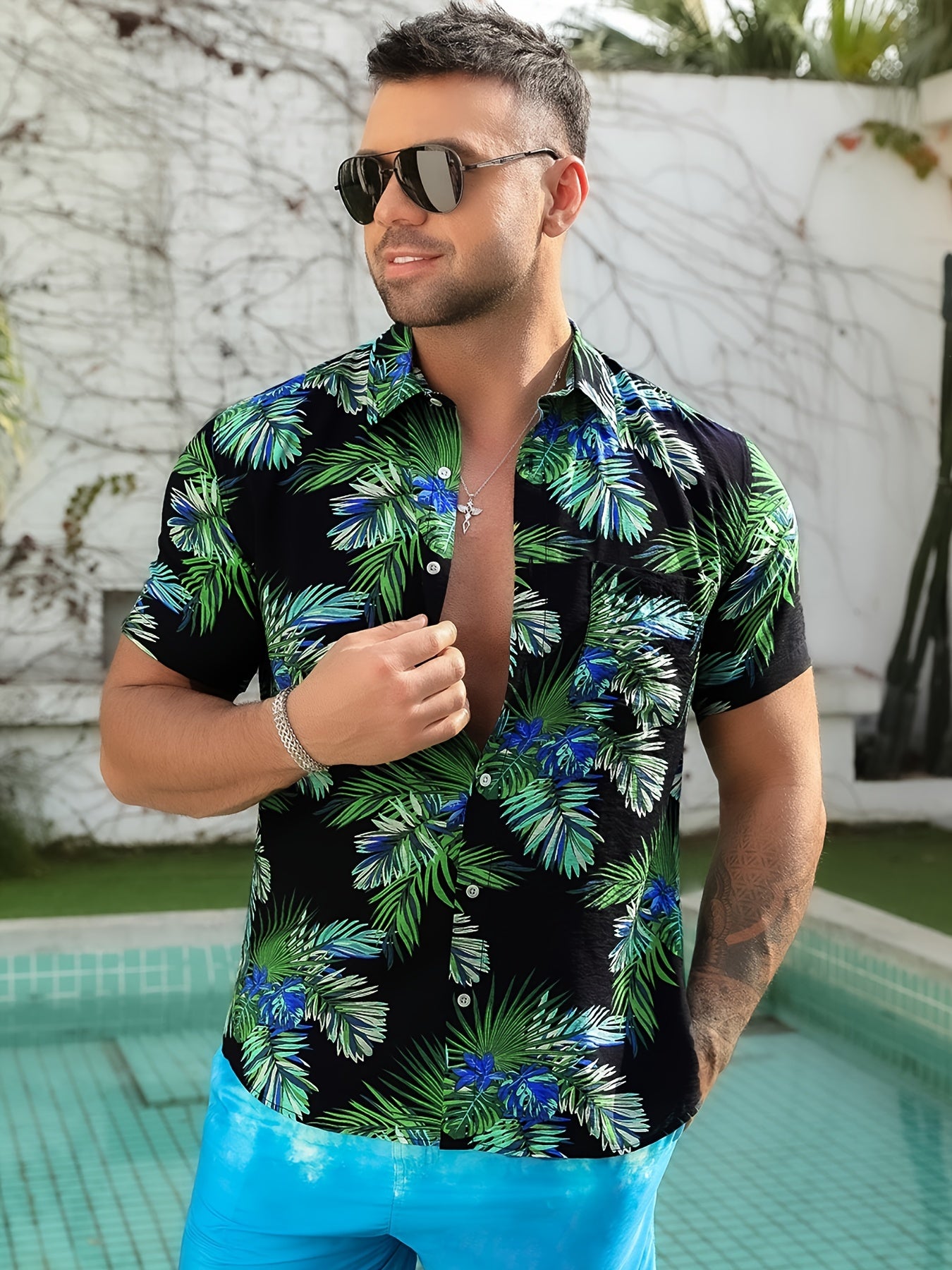 Men's Hawaiian Style Tree Pattern Slim Fit T-shirt