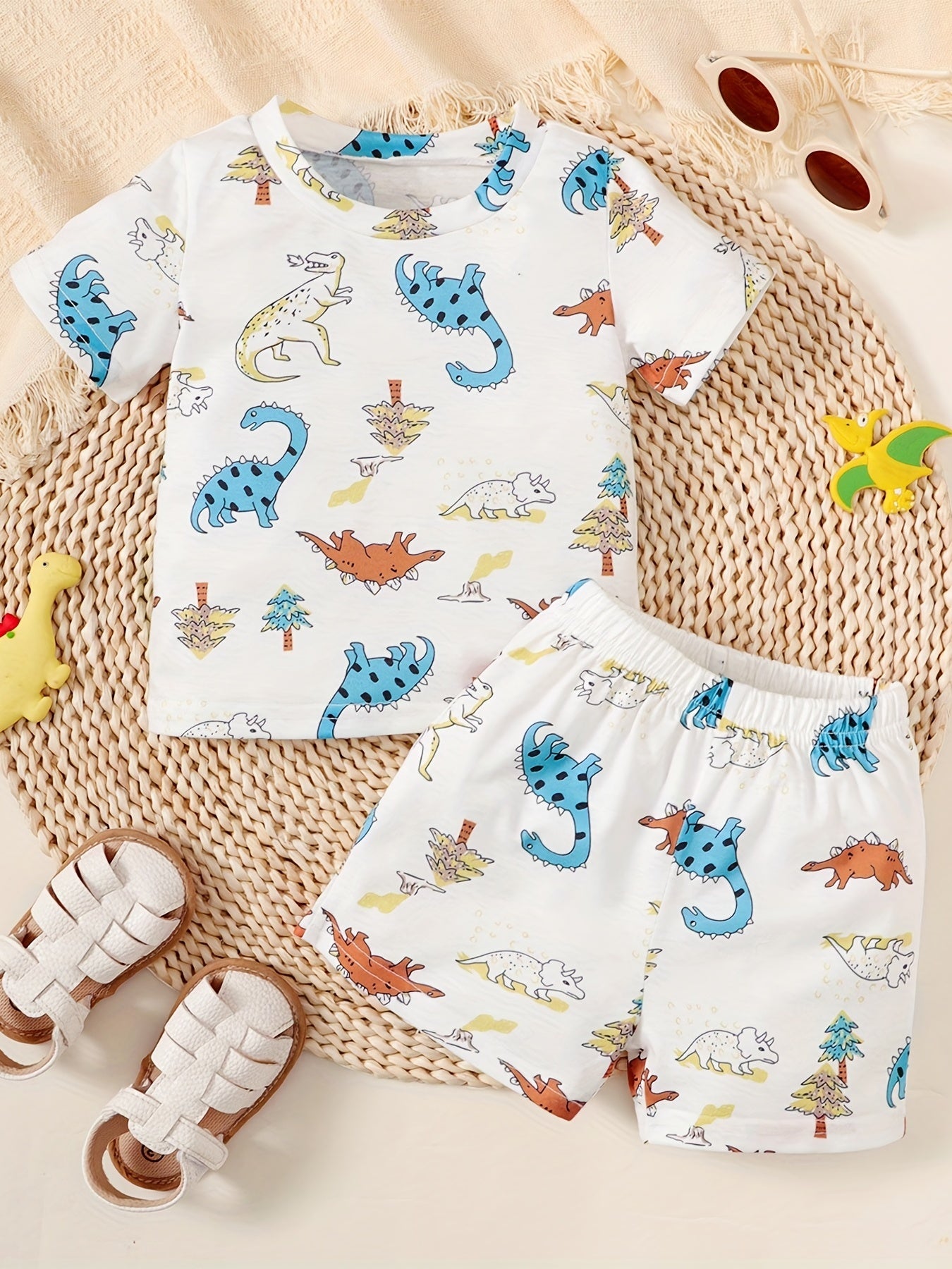2pcs Baby Boys Dino Print T Shirt & Shorts Set