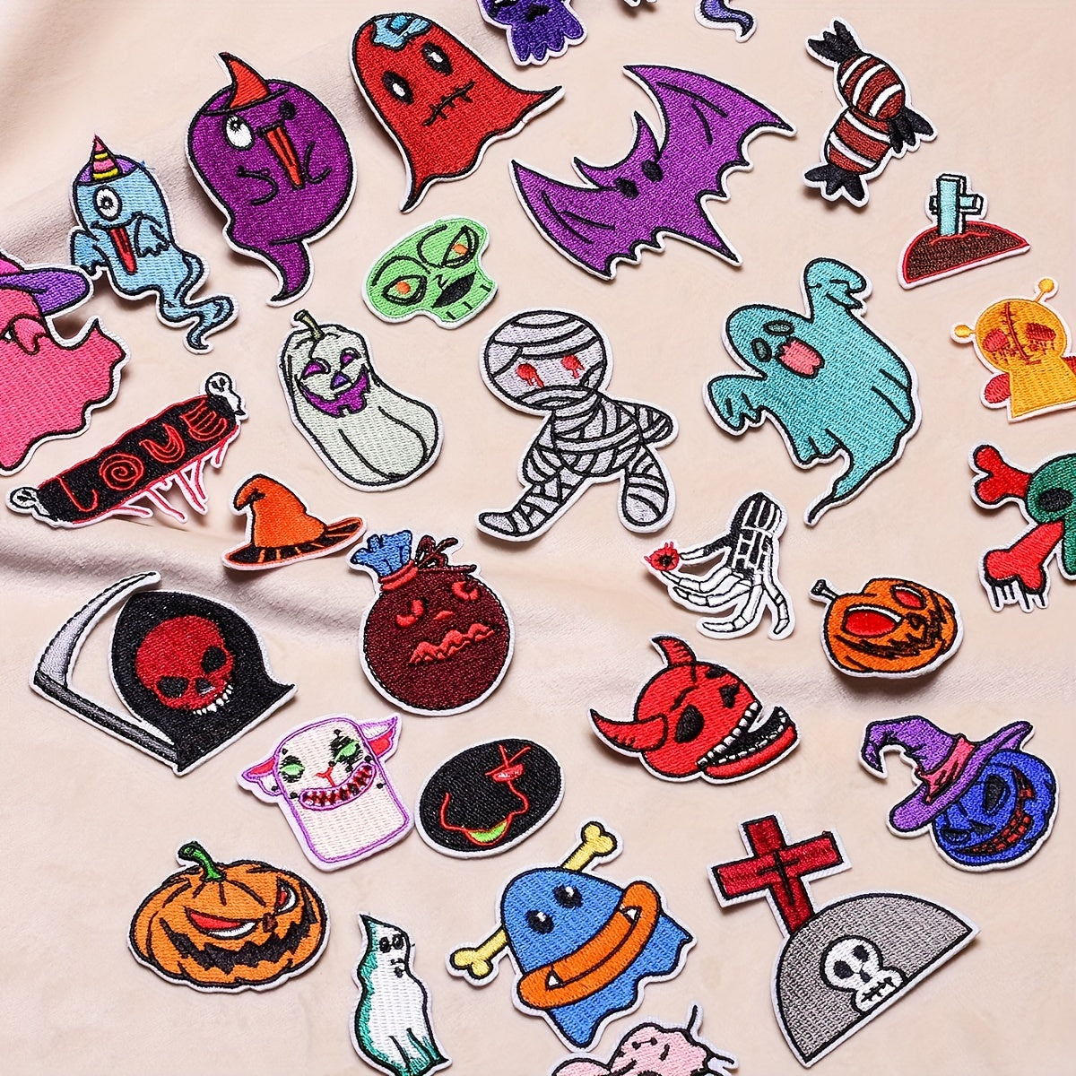 32pcs Halloween Ghost Pumpkin Skull Embroidery Cloth Stickers