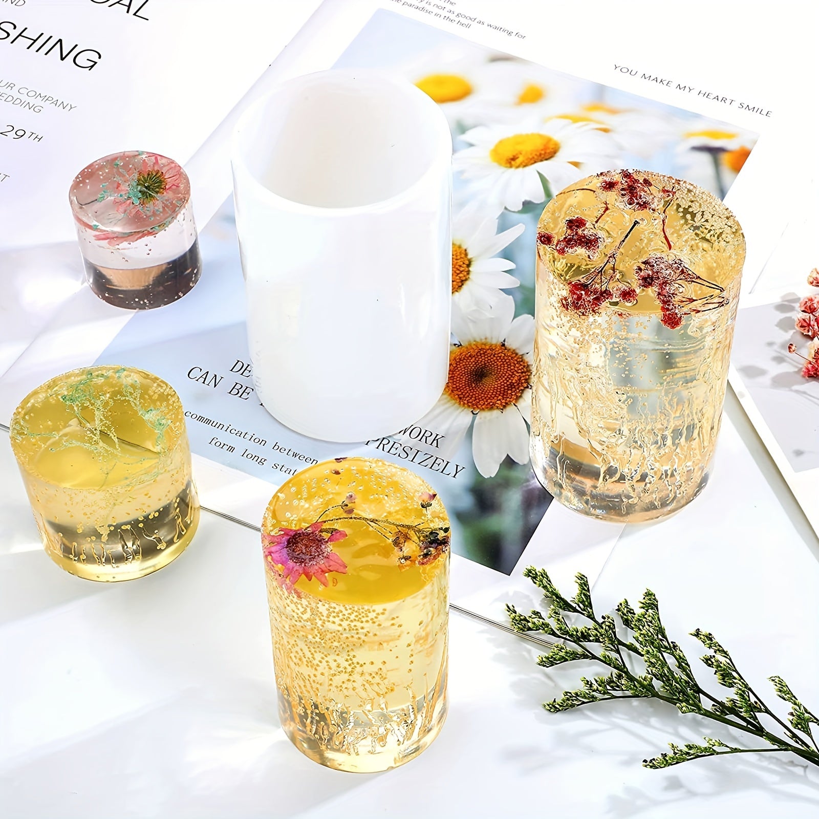 Resin Mold Cylinder Light with Wooden Base Stand