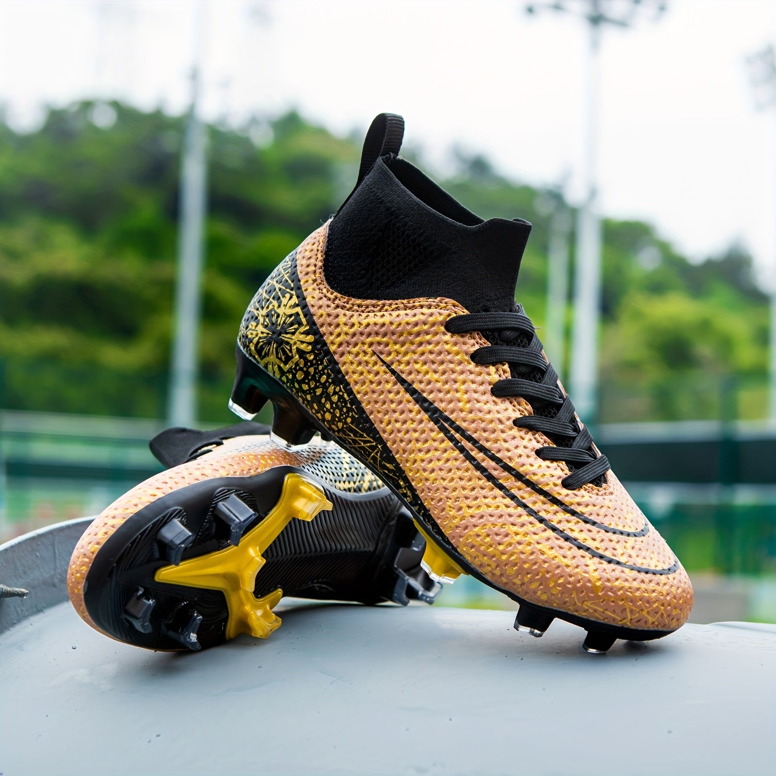 Kids Soccer Cleats Lightweight Non Slip Shoes Boys Girls