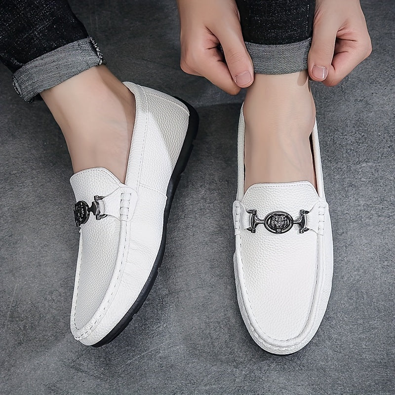 Men's Metallic Decor Moc Toe Loafer Shoes