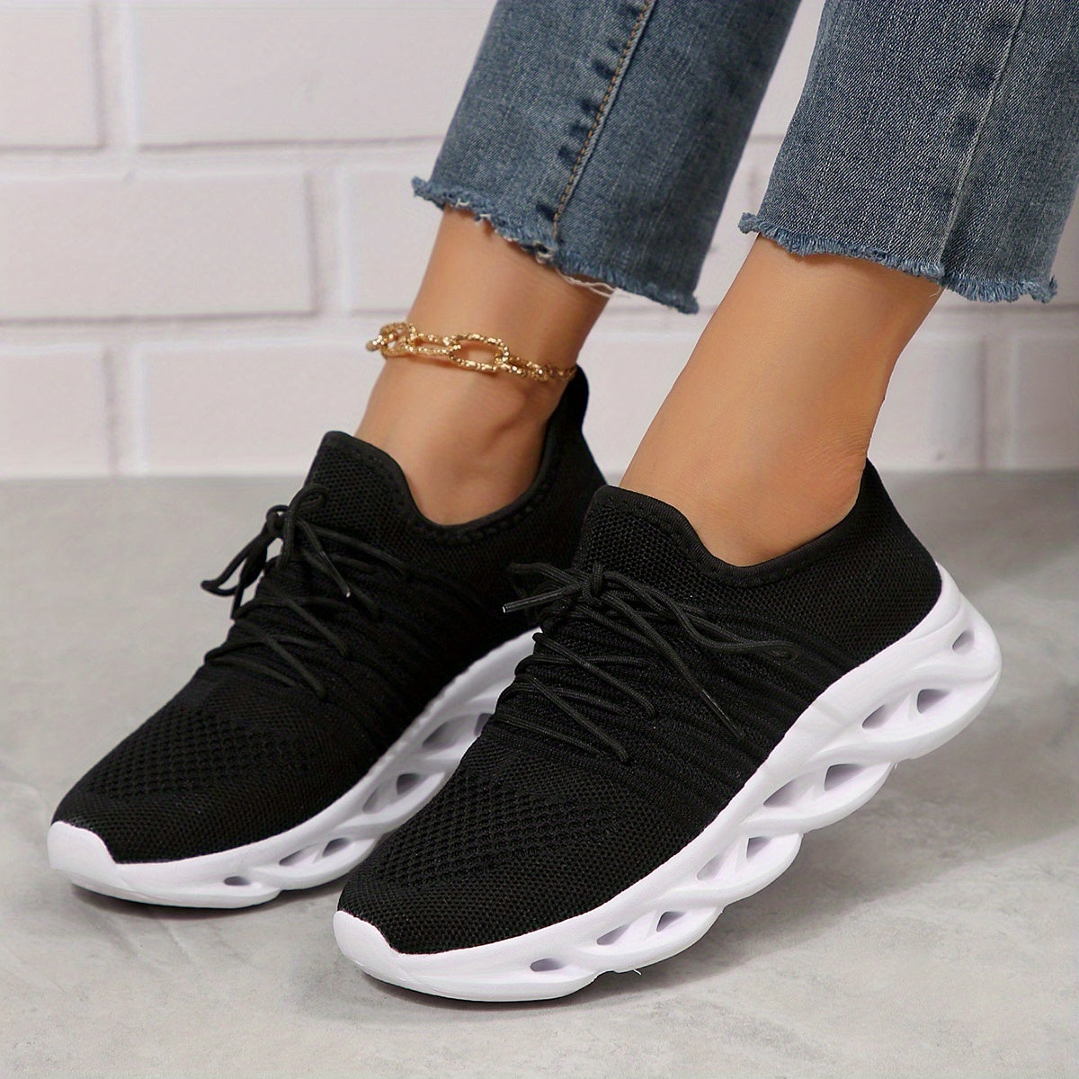 Women's Breathable Knit Sneakers Casual Lace Up Outdoor Shoes