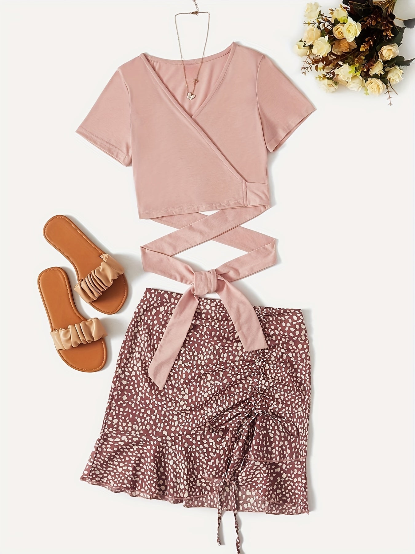 Surplice Neck T-shirt & Leopard Print Skirt Set