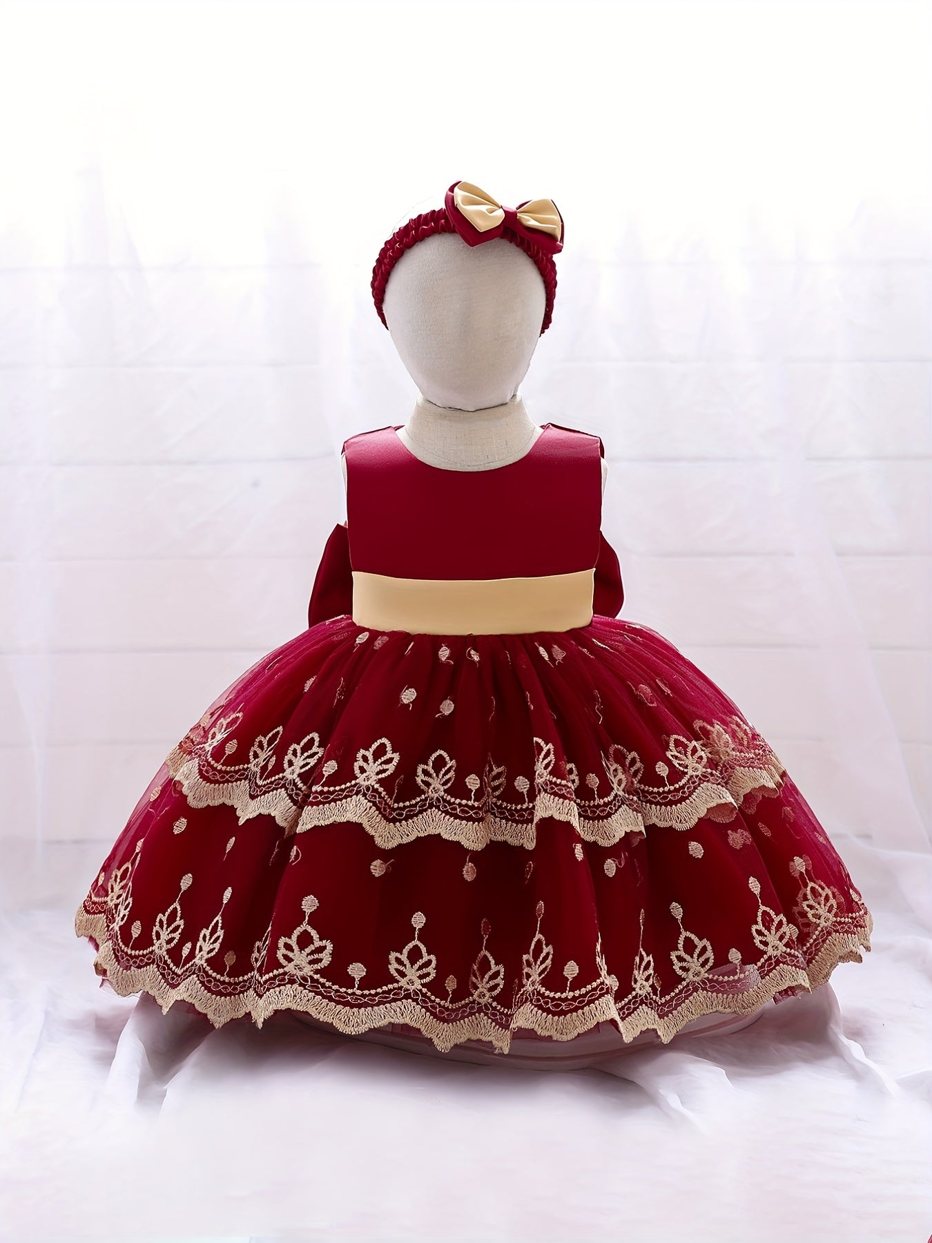 Girls Sleeveless Floral Embroidery Princess Dress
