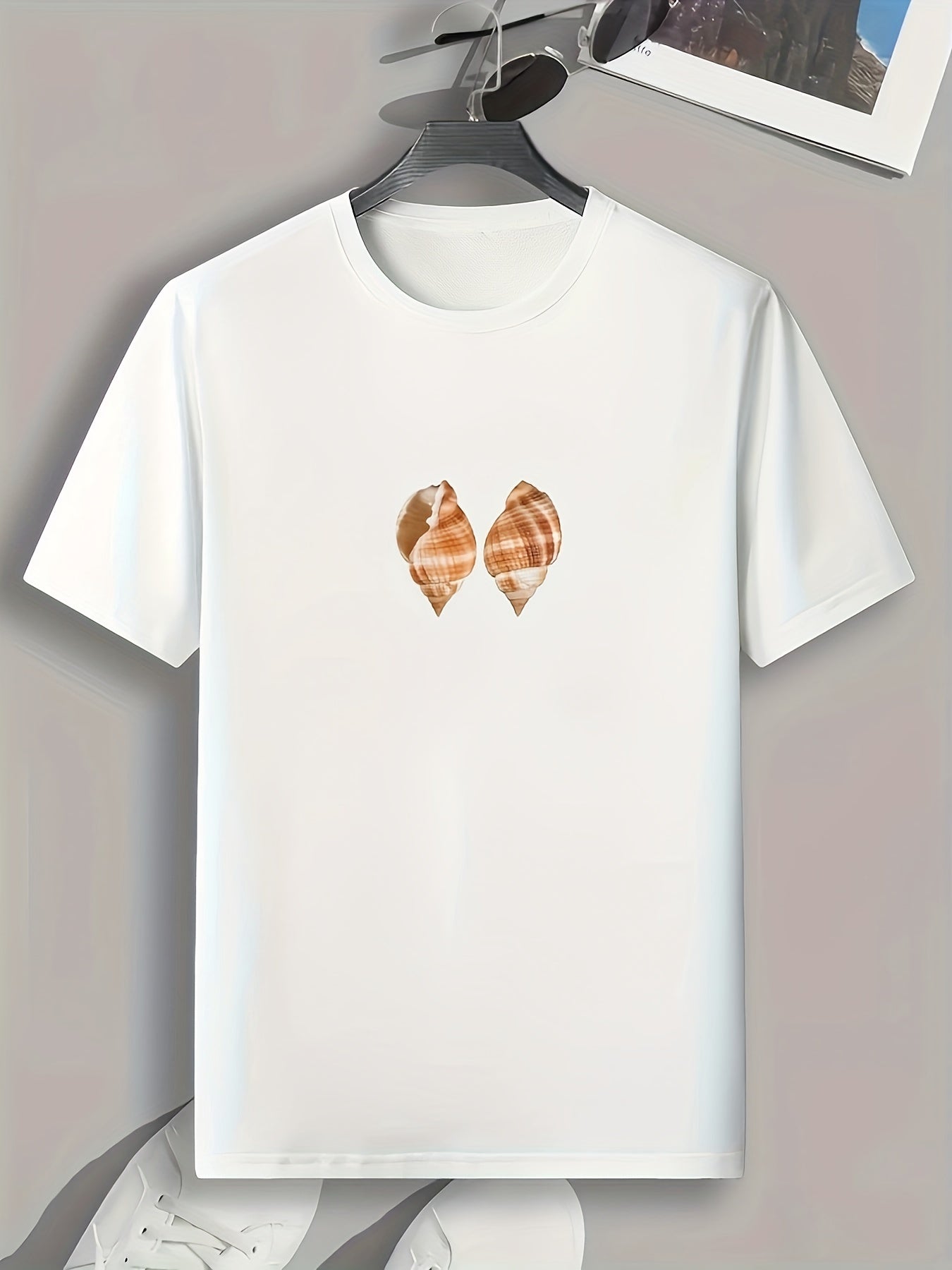 Conch Pattern Print Men's Comfy Sports T-Shirt