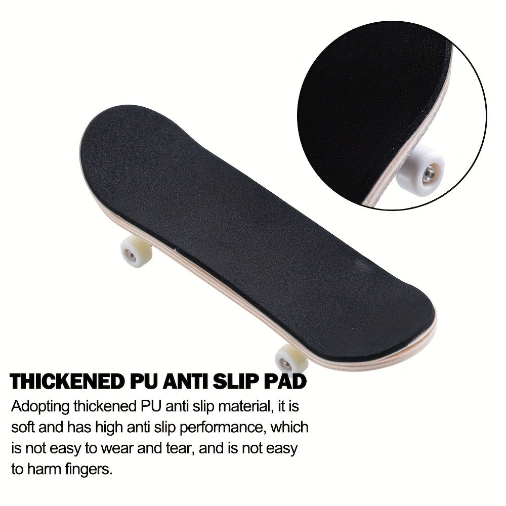 1pc 30mm Red Faced Fangs Finger Skateboard Toy