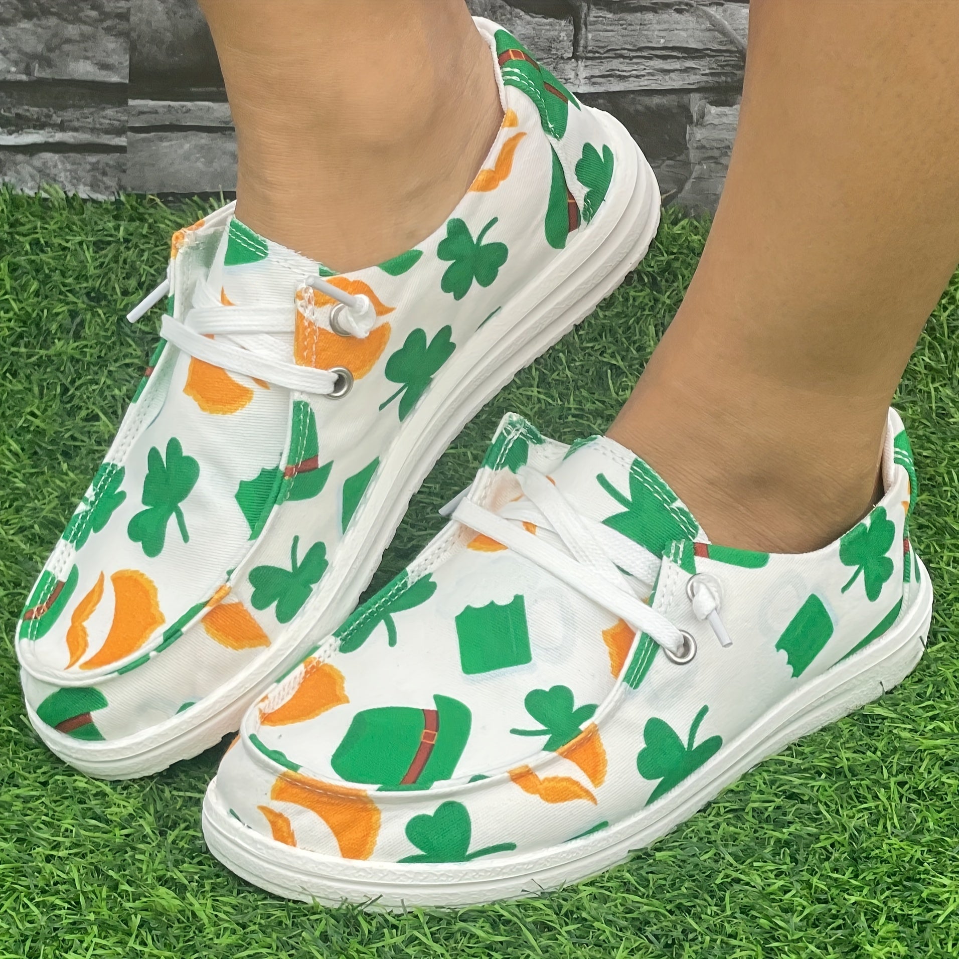 Women's Colorful Clover & Hat Flat Skate Shoes Lightweight Walking Shoes