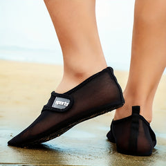 Women's Lightweight Mesh Water Shoes Quick Drying Slip on Beach Shoes