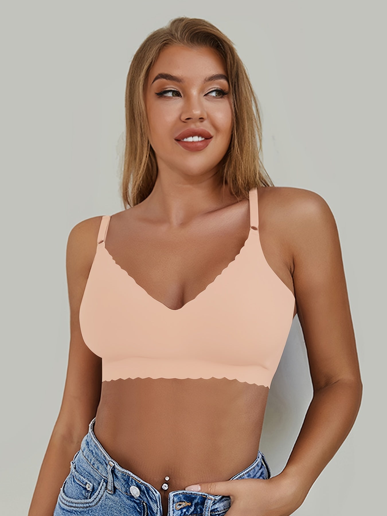 Soft Wireless Bra with Scallop Trim