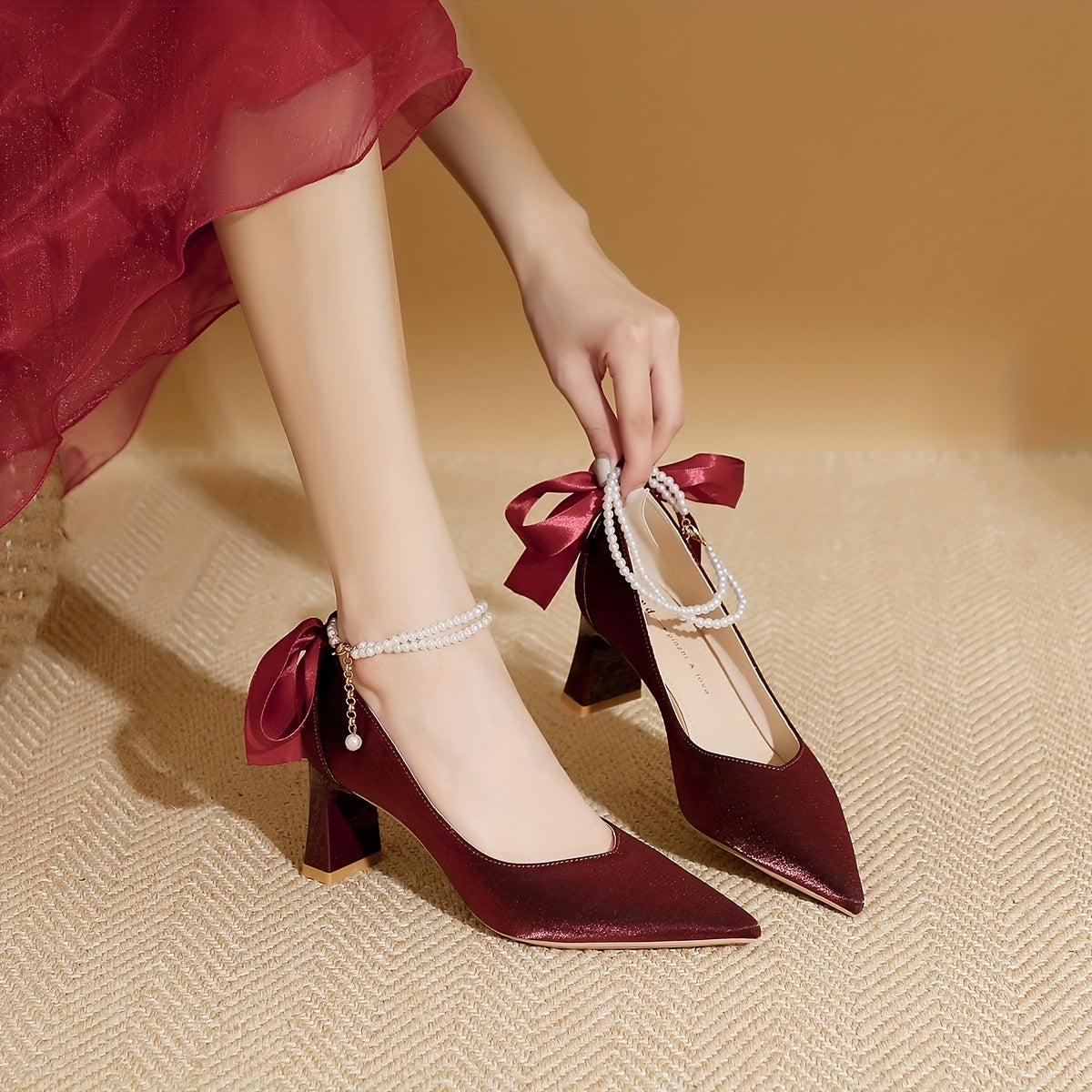 Pearl Chain Chunky Heel Wedding Pumps Bowknot Detail