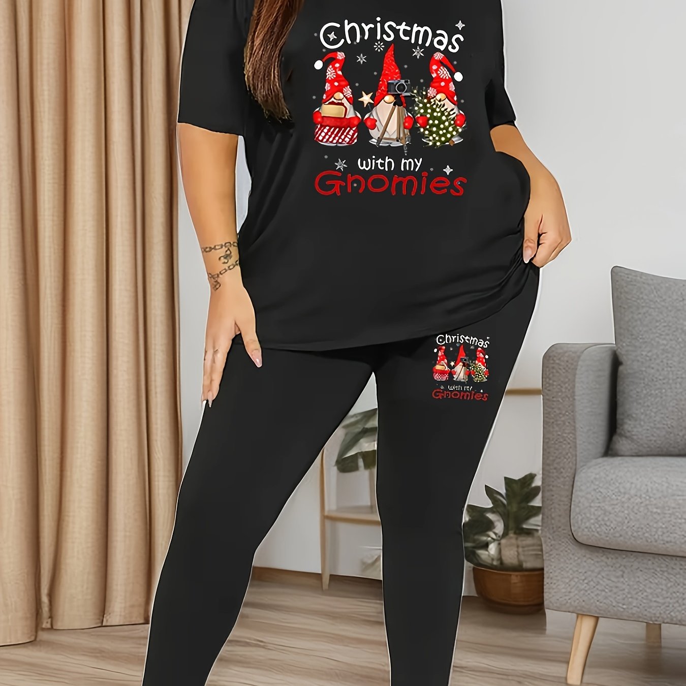Women's Plus Size Gnomes & Snowflake Graphic Top & Leggings Set