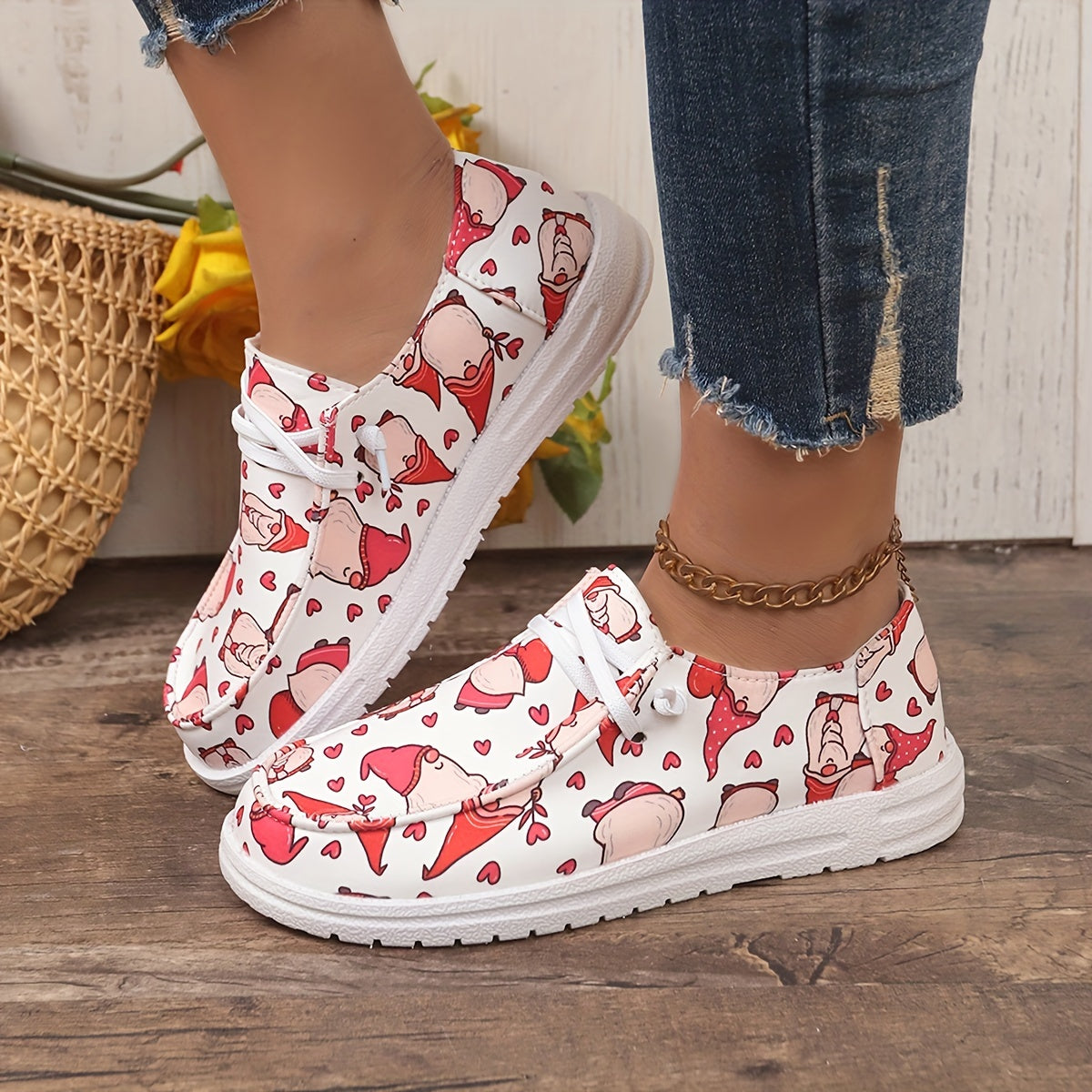 Dwarf & Heart Pattern Skate Shoes for Women