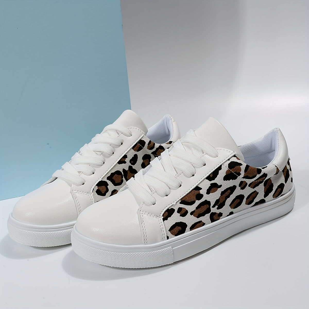 Leopard Print Skate Shoes Lace Up Low Top Sneakers