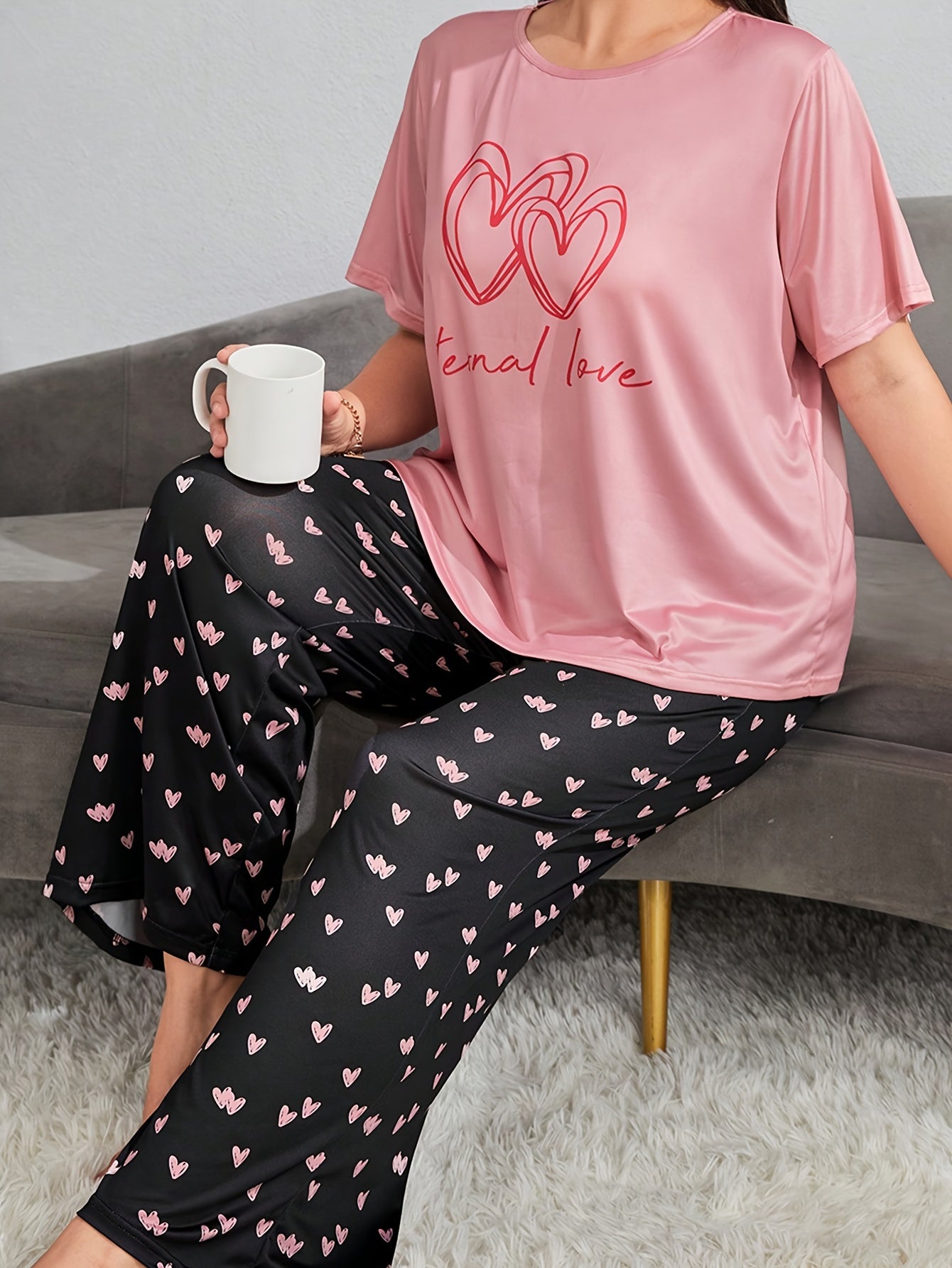 Heart & Letter Print Pajama Set Women's Tee & Pants