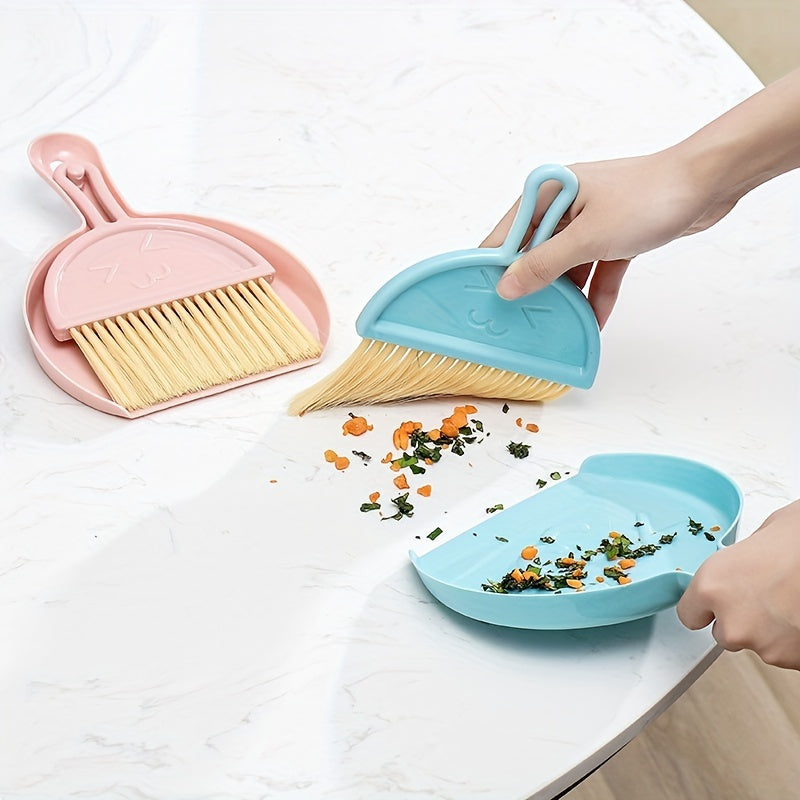Mini Keyboard Cleaning Brush Plastic Desktop Mini Broom