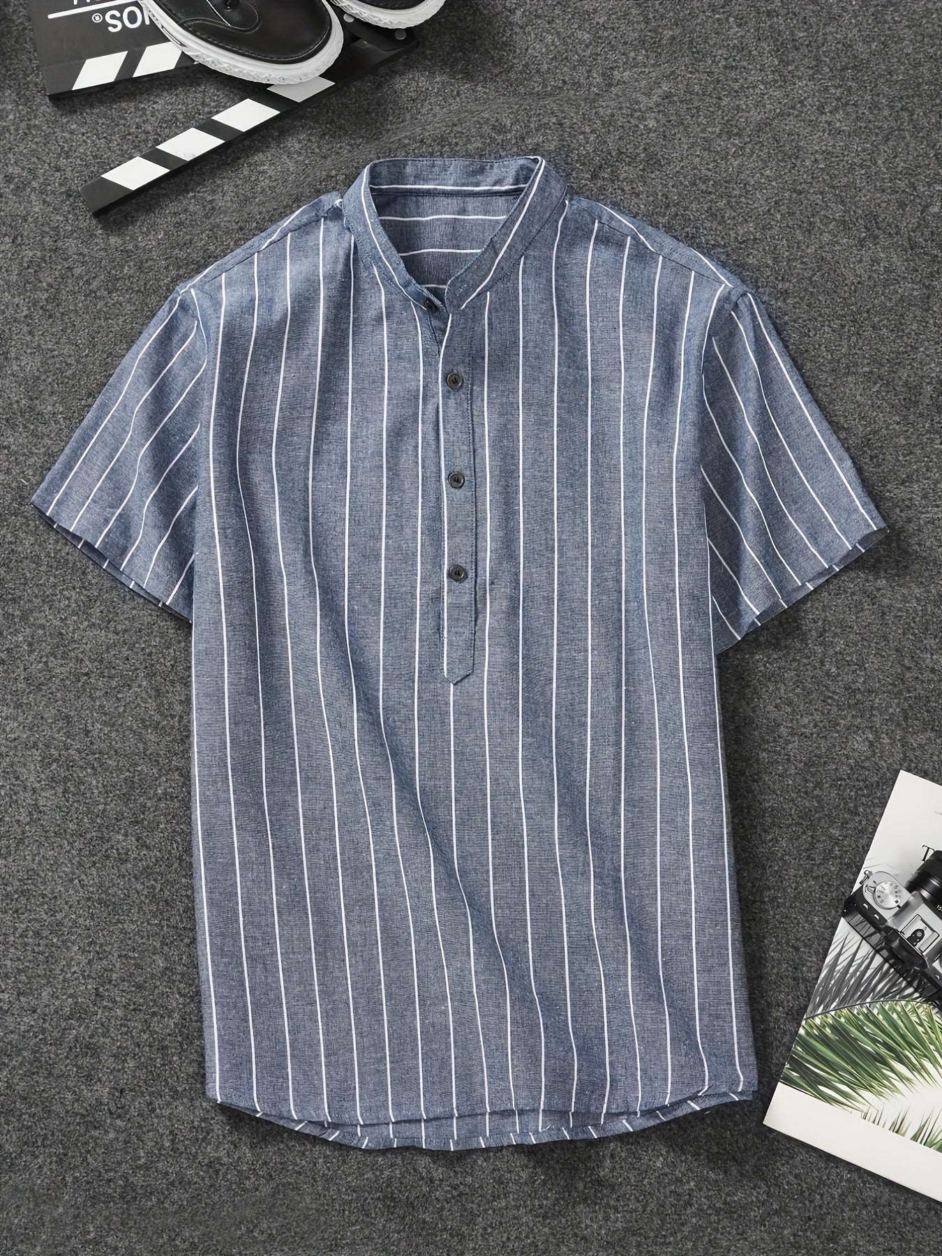Men's Casual Button-Down Shirt