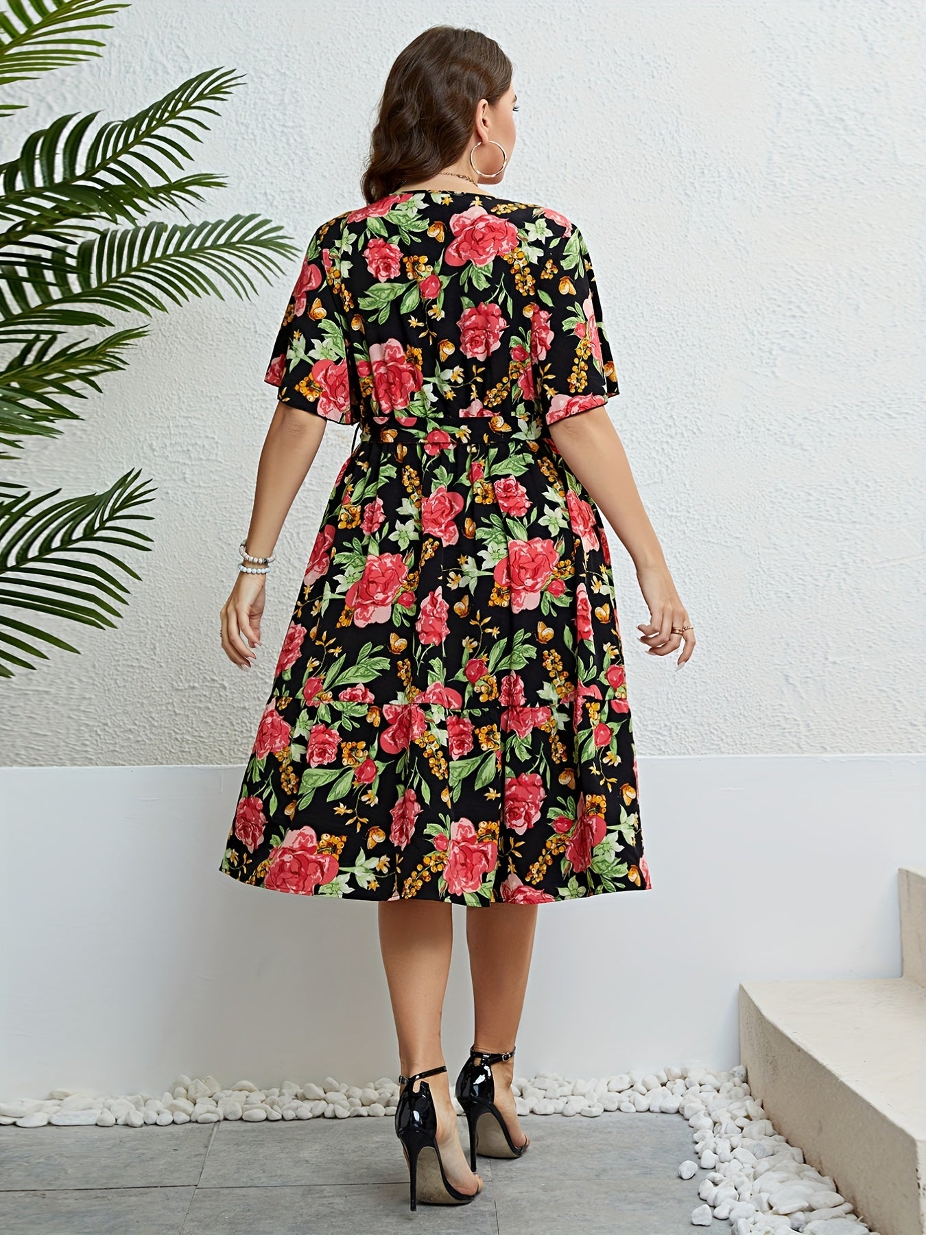Plus Floral Print Short Sleeve Surplice Neck Stretch Midi Dress With Belt