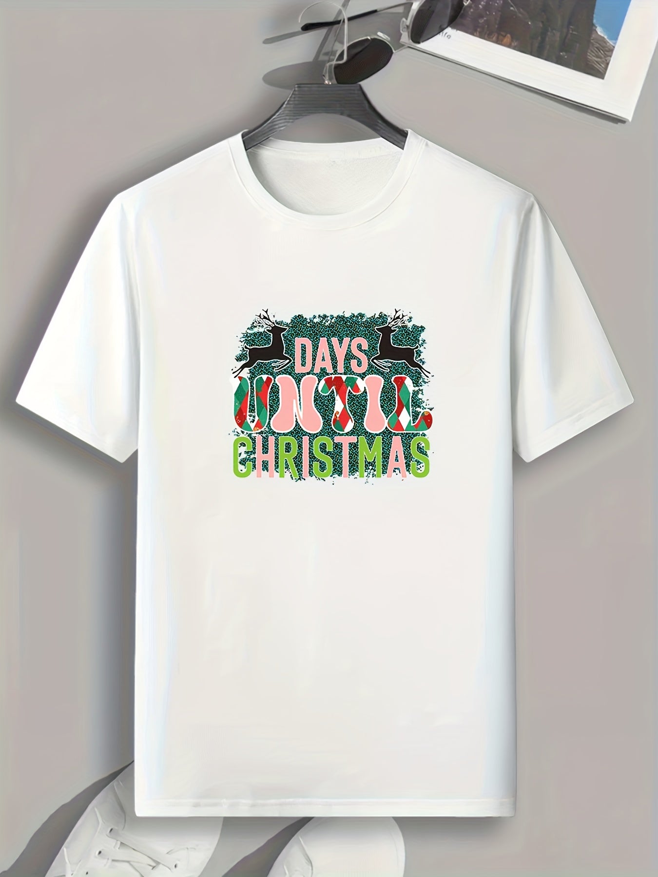 Christmas Pattern Men's Sports T-shirt - Fitness Gift