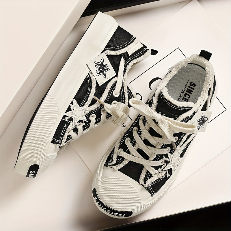 Women's Star Patched Platform Skate Shoes