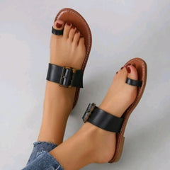 Women's Toe Loop Flat Sandals with Buckle - Retro Style