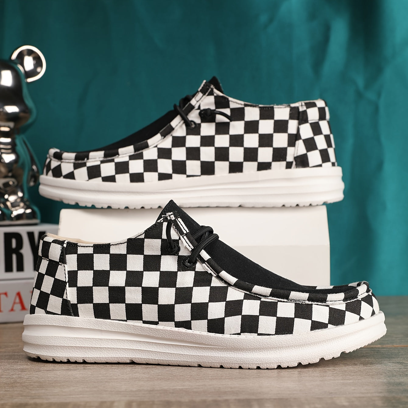Checked Pattern Canvas Skateboard Shoes, Lace-Up, Lightweight