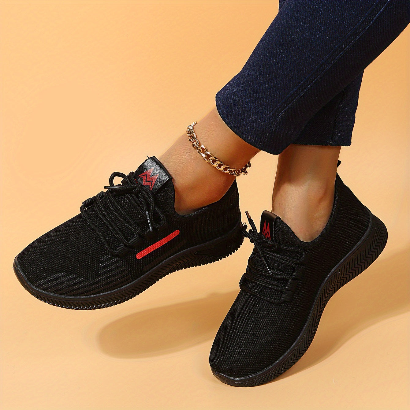 Women's Lightweight Lace Up Low Top Sneakers