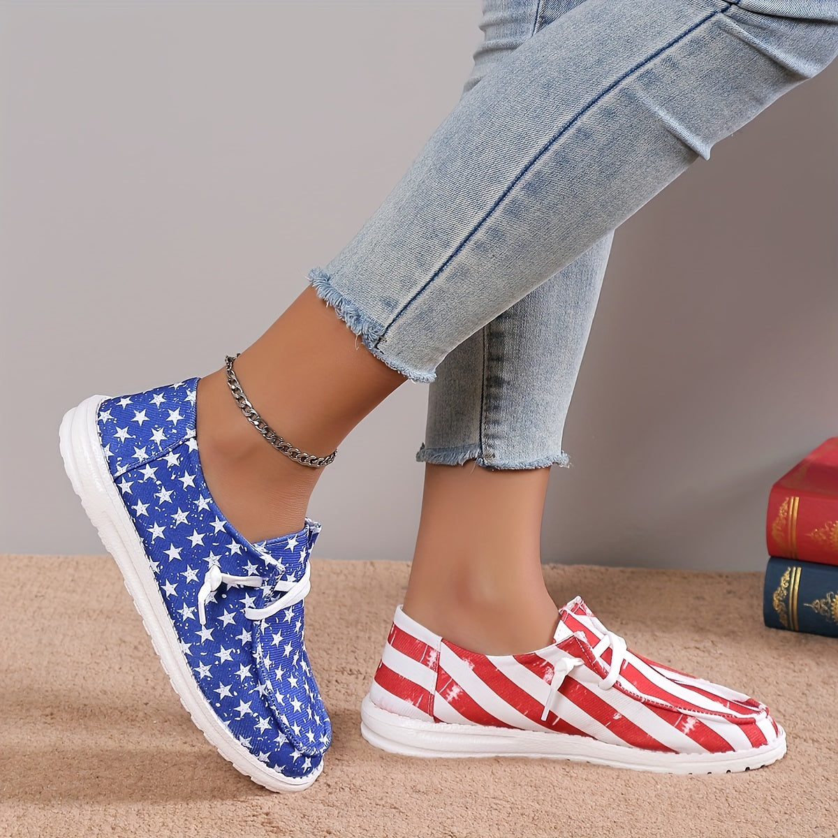 Women's Star & Striped Print Sneakers Lightweight Lace Up Canvas Shoes Casual