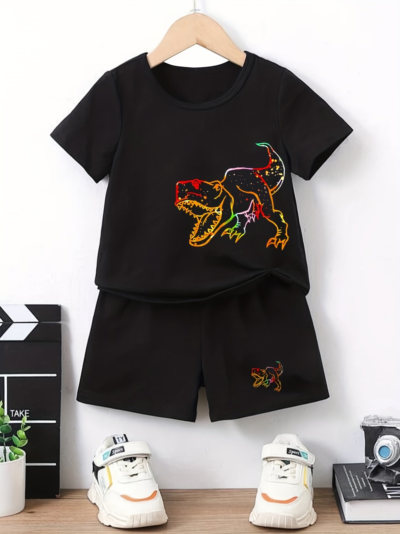 Boys Dinosaur Graphic Casual Outfit Round Neck T shirt & Shorts