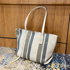 Women's Large Capacity Shoulder Bag - Casual Tote Bag for Outdoor Travel