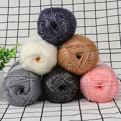 100 Acrylic Velvet Yarn Medium thick Yarn Worsted With Rich Feel