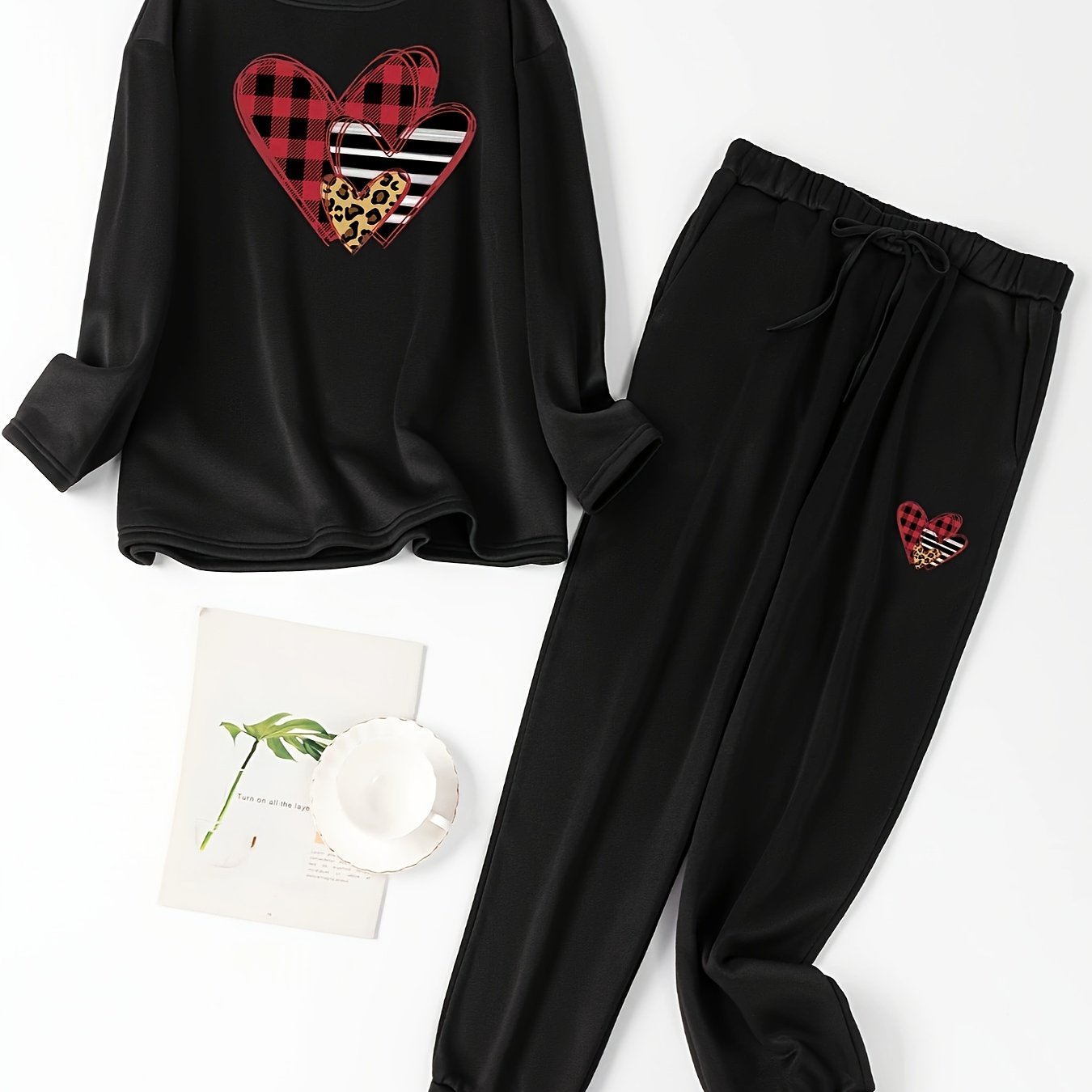Heart Print Fleece Top & Joggers Pajamas Set, Plus Size