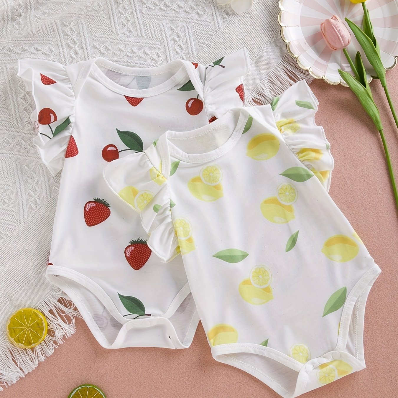 2pcs Baby Girls Fruit Graphic Print Ruffle Sleeve Onesie Set Clothes