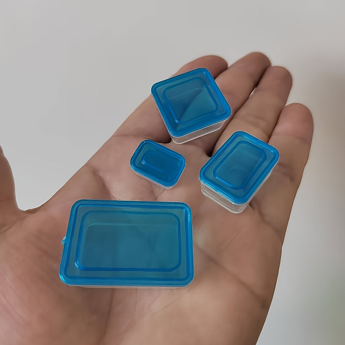 4pcs Mini Clear Plastic Storage Boxes with Lids Stackable Organizer Containers