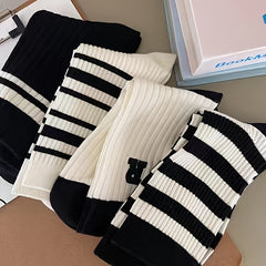 5pairs Combed Letter Big R College Style Sports Socks Women's Socks