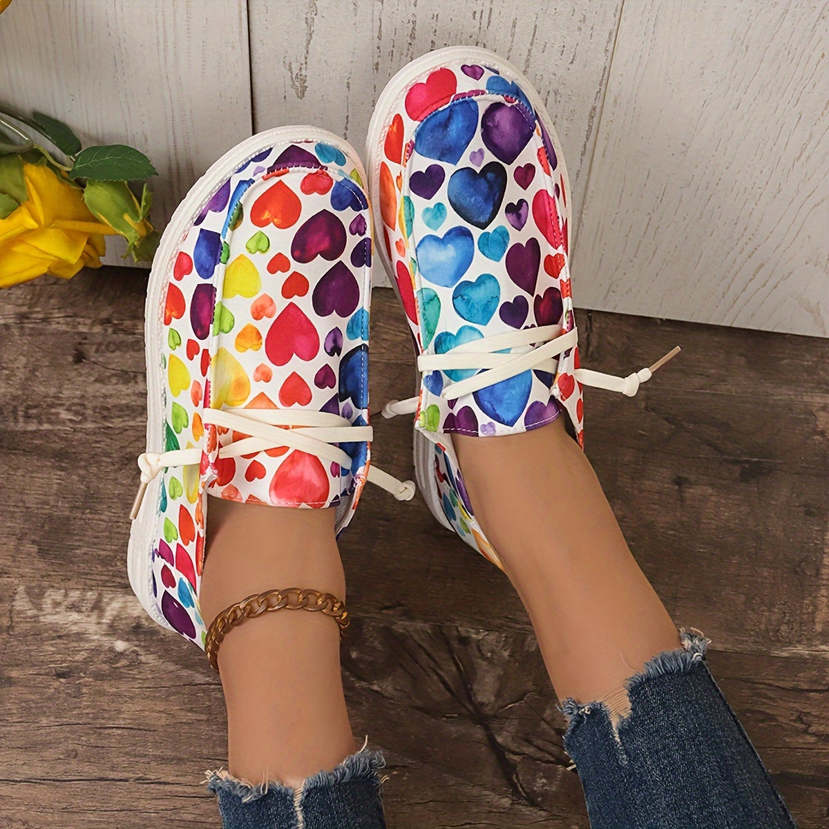 Women's Heart Pattern Skate Shoes Flat Lightweight Lace Up