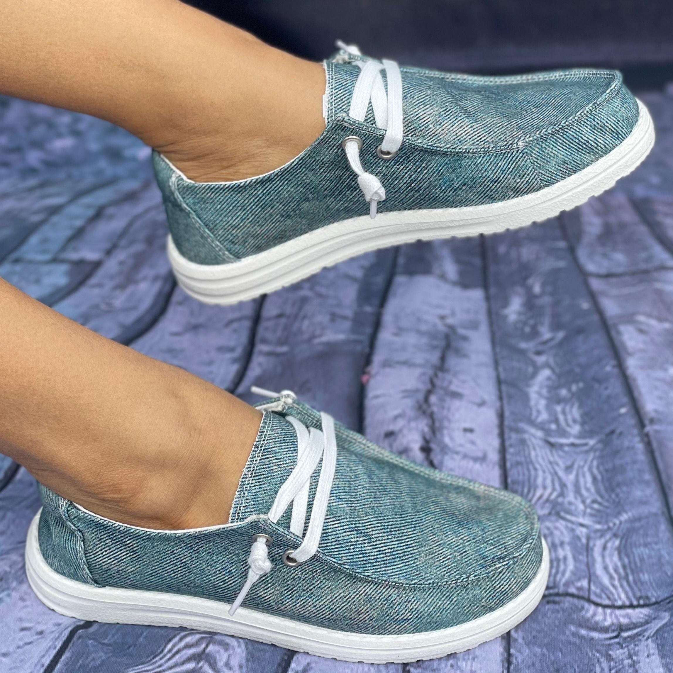 Women's Flat Walking Shoes Lightweight Slip On Shoes