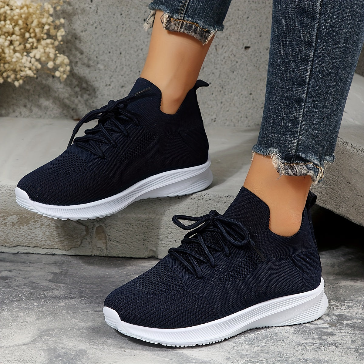 Women's Lightweight Breathable Sports Shoes Shockproof Walking Shoes