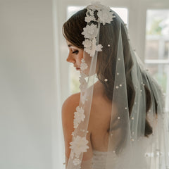 3D Floral Bridal Veil Headpiece with Delicate Flowers
