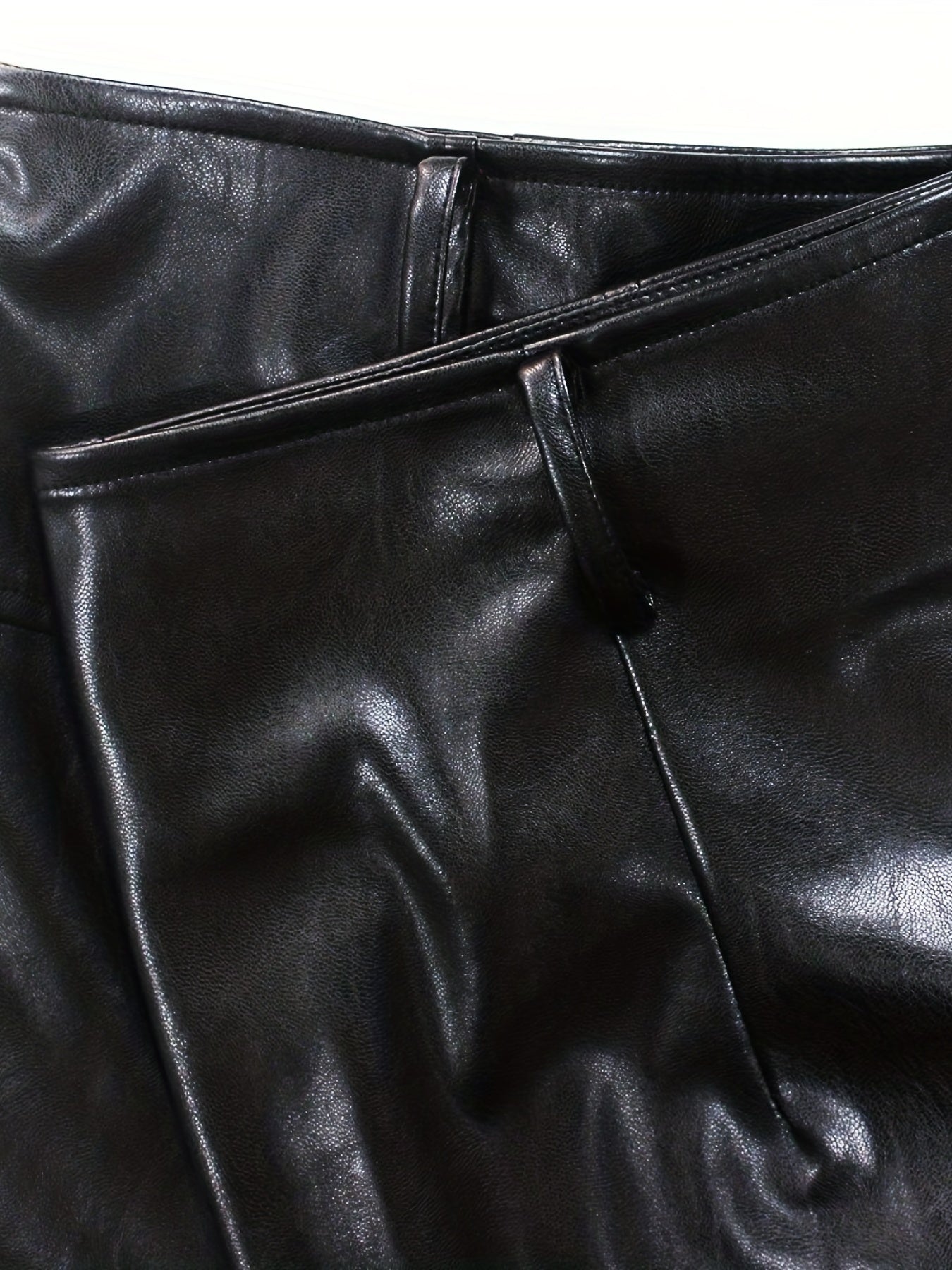 Solid Cold Shoulder Crop Top & Faux Leather Shorts Set