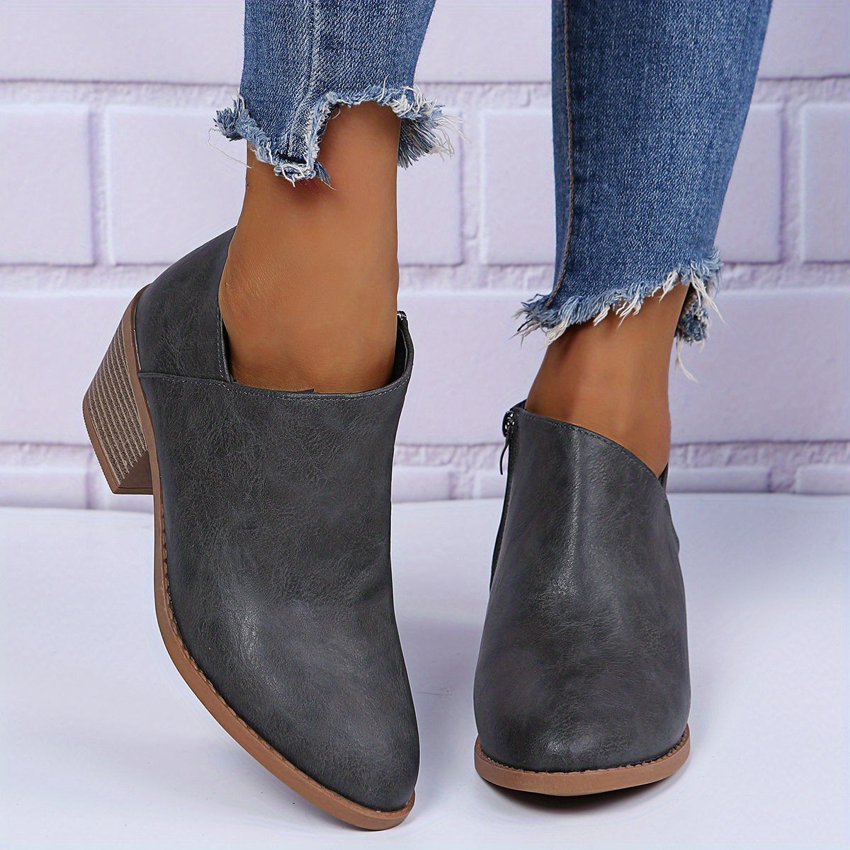 Women's Block Heel Ankle Boots Round Toe Side Zip V-cut Retro Short Boots