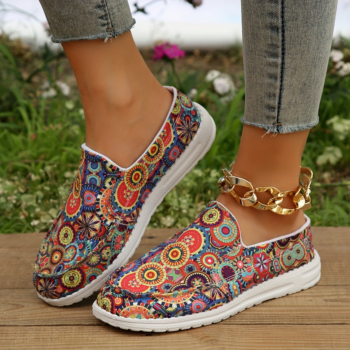 Women's Low Top Canvas Slip On Flat Shoes Lightweight Walking Shoes