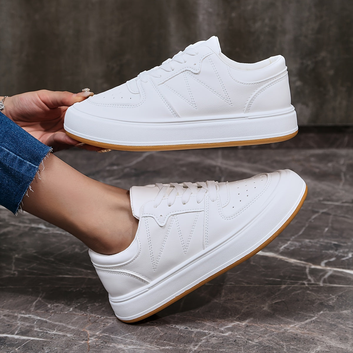 Women's Low Top Flat Shoes Comfortable Casual Travel Sport Shoes